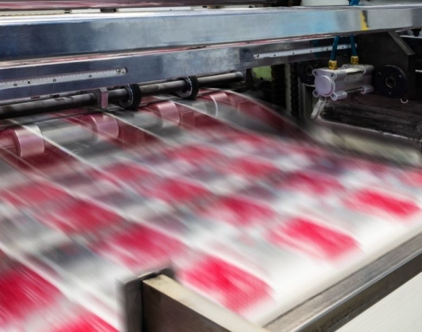 In Gia Công Theo Yêu Cầu: Khi Nào Nên Chọn Và Khi Nào Nên Tránh